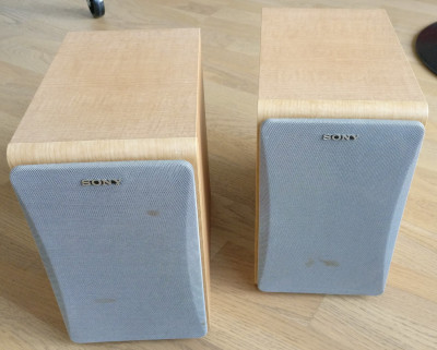 picture of Sony speakers